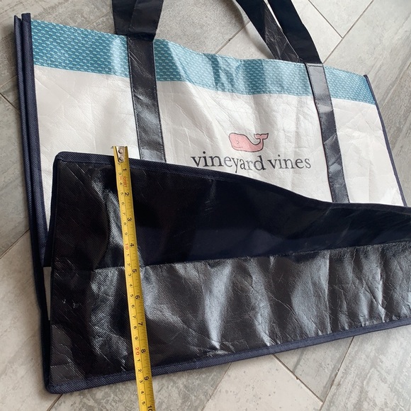 Vineyard Vines Branded Gift Packaging Collapsible Reusable - Picture 5 of 10
